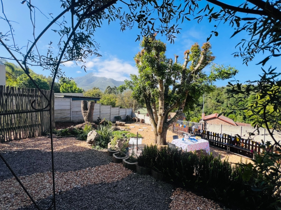 4 Bedroom Property for Sale in Twee Rivieren Western Cape